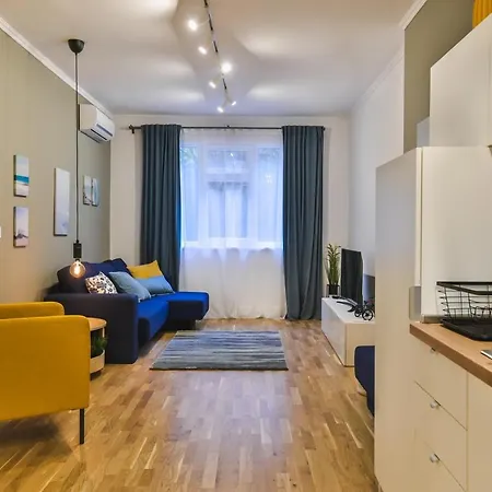 Pieces Of Nature In A Stylish One-bedroom Flat By Flat Mаnager Lejlighed *
